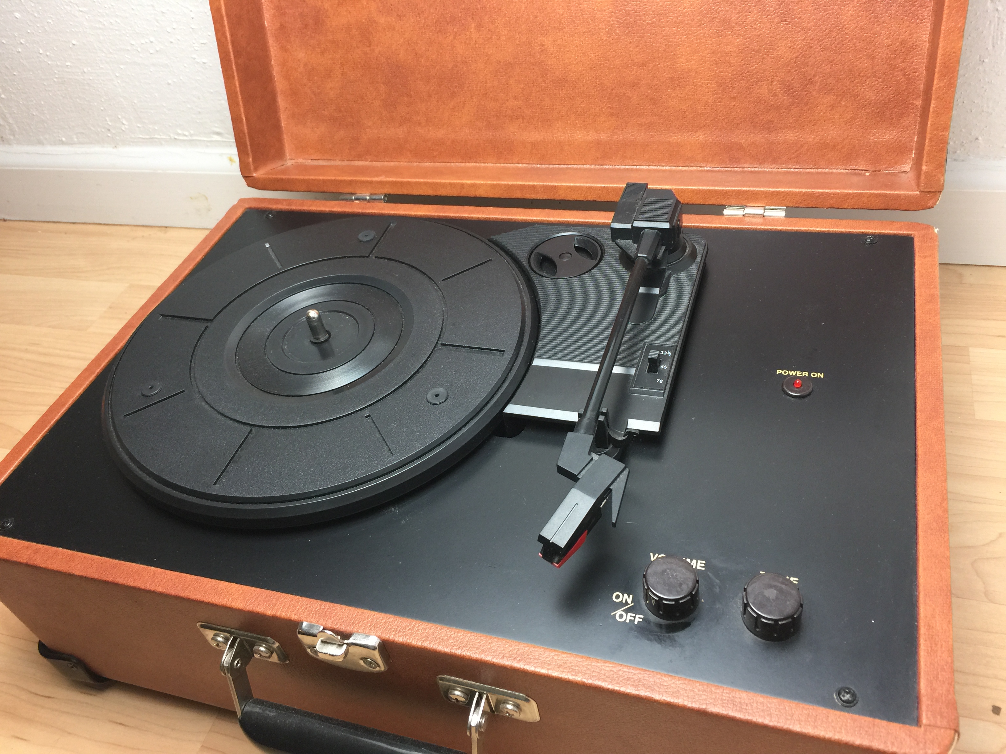 Buying Guide Crosley CR49 Turntable